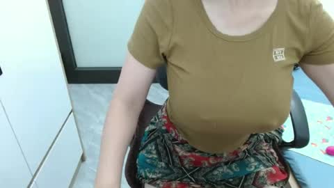 lisa_1011 online show from July 2, 3:45 am