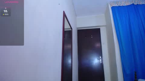 Snapshot of lisa_branch chatting on February 13, 7:31 pm lisa_branch online show from February 13, 7:31 pm
