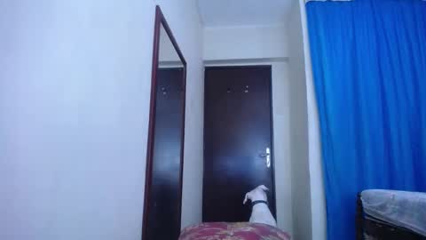 Snapshot of lisa_branch chatting on January 7, 9:57 pm lisa_branch online show from January 7, 9:57 pm