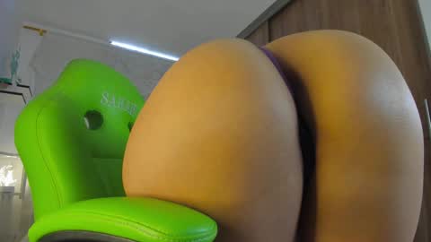 Lisa  online show from September 19, 4:50 pm