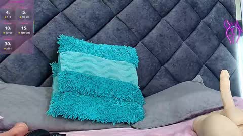 Snapshot of lisa_louis chatting on October 1, 6:51 am lisa online show from October 1, 6:51 am