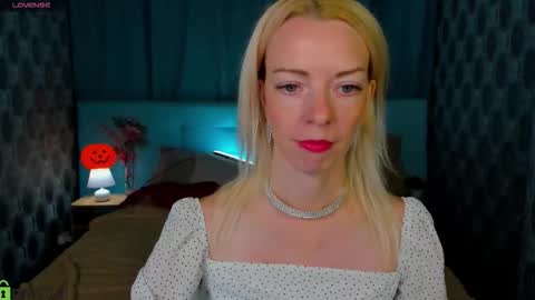 Lisa online show from October 30, 12:24 am