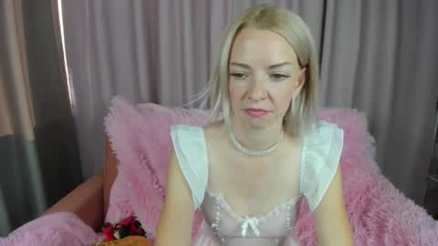 Lisa online show from October 17, 3:43 am