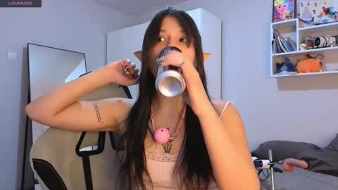 Lisa online show from December 19, 9:01 am