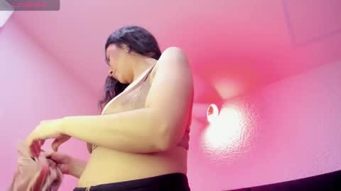 lisa white  online show from February 10, 4:37 am