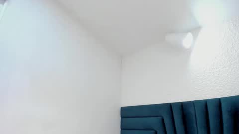 lisa white  online show from December 23, 4:38 am