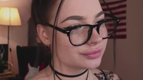 Lisa and Den online show from March 8, 11:03 am