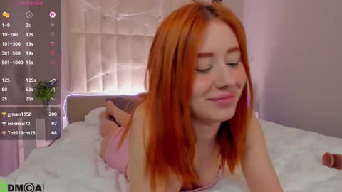 Snapshot of lisafoxy_ chatting on October 29, 5:23 am Lisa online show from October 29, 5:23 am