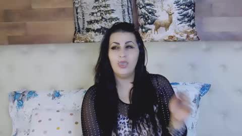 Snapshot of lisamaze chatting on December 21, 10:08 pm SofiaHanson online show from December 21, 10:08 pm