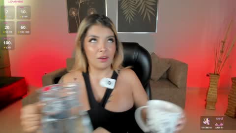 LISA MONROE online show from January 18, 7:37 pm