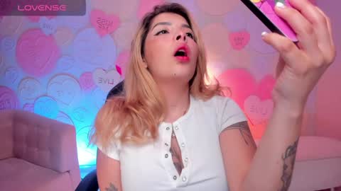 LISA MONROE online show from December 15, 11:55 am