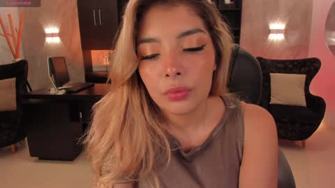 LISA MONROE online show from December 27, 7:46 pm