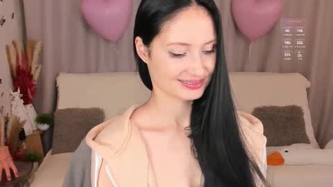 Snapshot of lisamooore chatting on September 25, 3:44 pm Lisa Moore online show from September 25, 3:44 pm