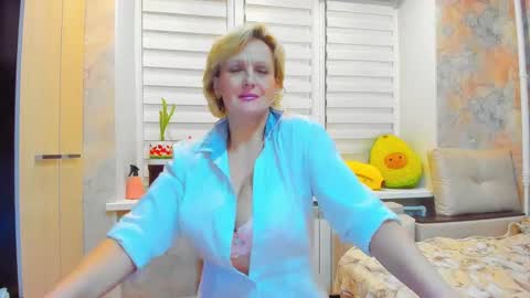 Snapshot of lisasimsx chatting on January 11, 12:12 am Lisasimsxs online show from January 11, 12:12 am