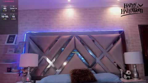 lisawalker_ online show from October 29, 3:25 pm