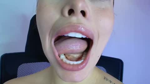 Lisbet online show from December 22, 11:19 pm