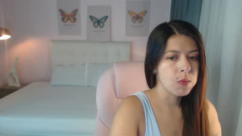 Snapshot of liss_black chatting on January 11, 12:29 pm Andrea online show from January 11, 12:29 pm