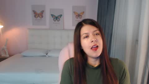 Snapshot of liss_black chatting on January 6, 12:24 pm Andrea online show from January 6, 12:24 pm