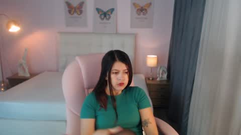 Snapshot of liss_black chatting on January 3, 12:30 pm Andrea online show from January 3, 12:30 pm