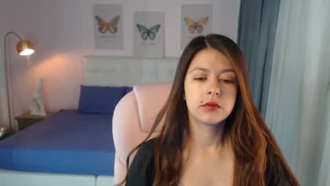 Snapshot of liss_black chatting on December 31, 12:25 pm Andrea online show from December 31, 12:25 pm