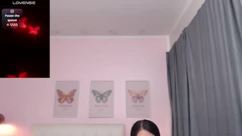 Snapshot of liss_black chatting on October 30, 4:04 am Andrea online show from October 30, 4:04 am