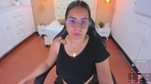Snapshot of lissa_jhonsoon chatting on January 21, 3:26 am L I S S A online show from January 21, 3:26 am