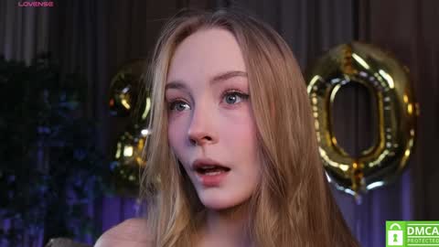 Snapshot of lissa_meooow chatting on December 13, 5:49 am your Liza again. Next stream Dec. 1 at 2 or 3 GMT online show from December 13, 5:49 am