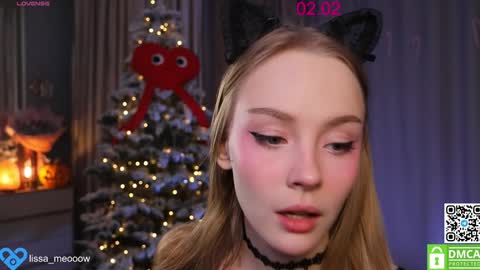 Snapshot of lissa_meooow chatting on February 2, 4:05 am your Liza again. Next stream Dec. 1 at 2 or 3 GMT online show from February 2, 4:05 am