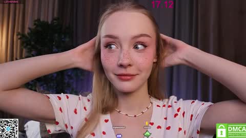 Snapshot of lissa_meooow chatting on December 17, 3:50 am your Liza again. Next stream Dec. 1 at 2 or 3 GMT online show from December 17, 3:50 am