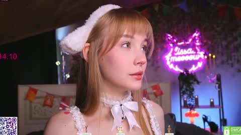 Snapshot of lissa_meooow chatting on October 14, 5:32 am your Liza again. Next stream Dec. 1 at 2 or 3 GMT online show from October 14, 5:32 am