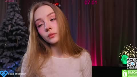 Snapshot of lissa_meooow chatting on January 7, 3:46 am your Liza again. Next stream Dec. 1 at 2 or 3 GMT online show from January 7, 3:46 am