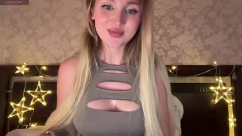 Lissa online show from June 14, 2:39 pm