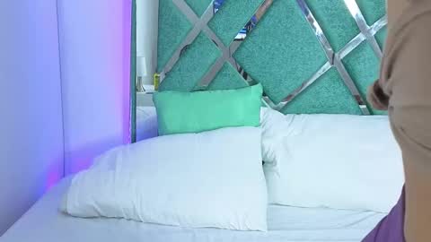 Lissa online show from November 6, 3:23 am