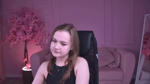 Lissa Telor online show from May 25, 9:41 am