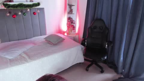 Lissy online show from December 17, 8:10 pm