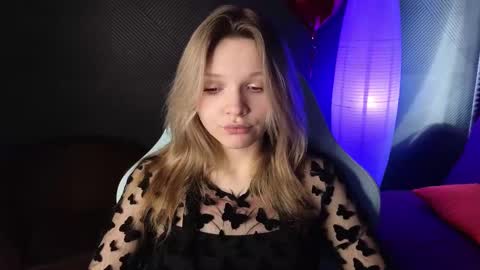 Snapshot of litabrom chatting on February 23, 8:00 am Lena online show from February 23, 8:00 am