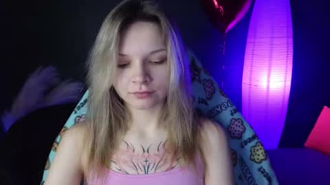 Snapshot of litabrom chatting on February 14, 1:34 am Lena online show from February 14, 1:34 am