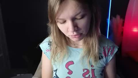 Snapshot of litabrom chatting on September 15, 2:09 am Lena online show from September 15, 2:09 am