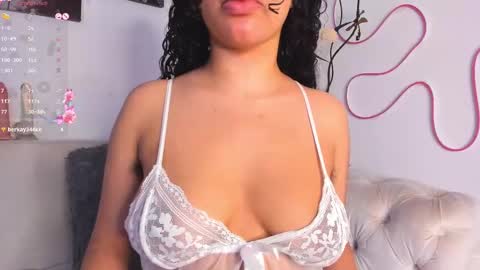 Aillyn  online show from February 22, 1:01 pm