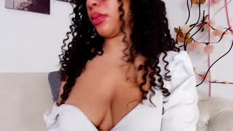 Aillyn  online show from September 9, 1:44 pm