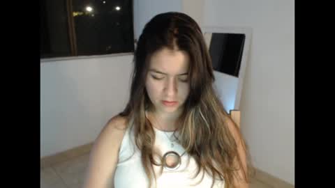 Snapshot of litlle_danni chatting on October 29, 2:38 am Danni online show from October 29, 2:38 am