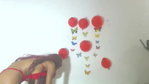 litte_ebonyx online show from January 9, 12:37 am