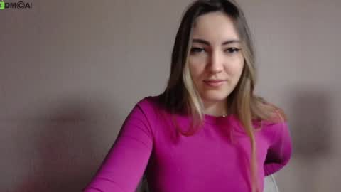Snapshot of little___angell chatting on December 9, 12:08 pm Tina online show from December 9, 12:08 pm