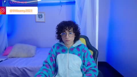  AMY  online show from December 21, 9:04 pm