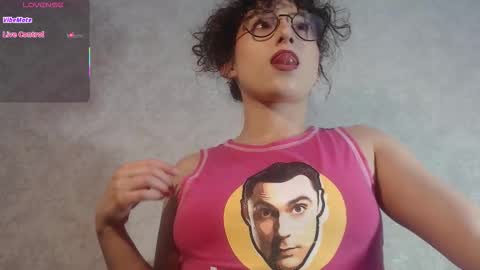 Snapshot of little__amy_ chatting on October 27, 12:17 am  AMY  online show from October 27, 12:17 am