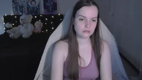 little__flowers online show from December 14, 8:09 am