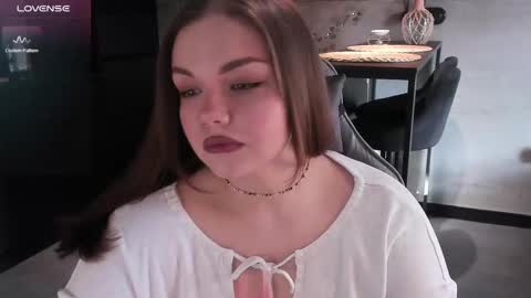 Snapshot of little_bambii_ chatting on February 12, 9:10 am Eva online show from February 12, 9:10 am