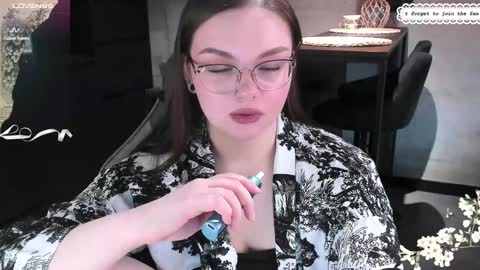 Snapshot of little_bambii_ chatting on January 24, 9:39 am Eva online show from January 24, 9:39 am