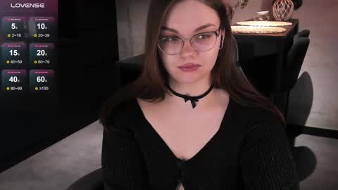 Snapshot of little_bambii_ chatting on February 19, 1:39 pm Eva online show from February 19, 1:39 pm