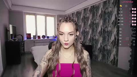 Snapshot of little_birdy chatting on March 8, 10:30 am Birdy online show from March 8, 10:30 am